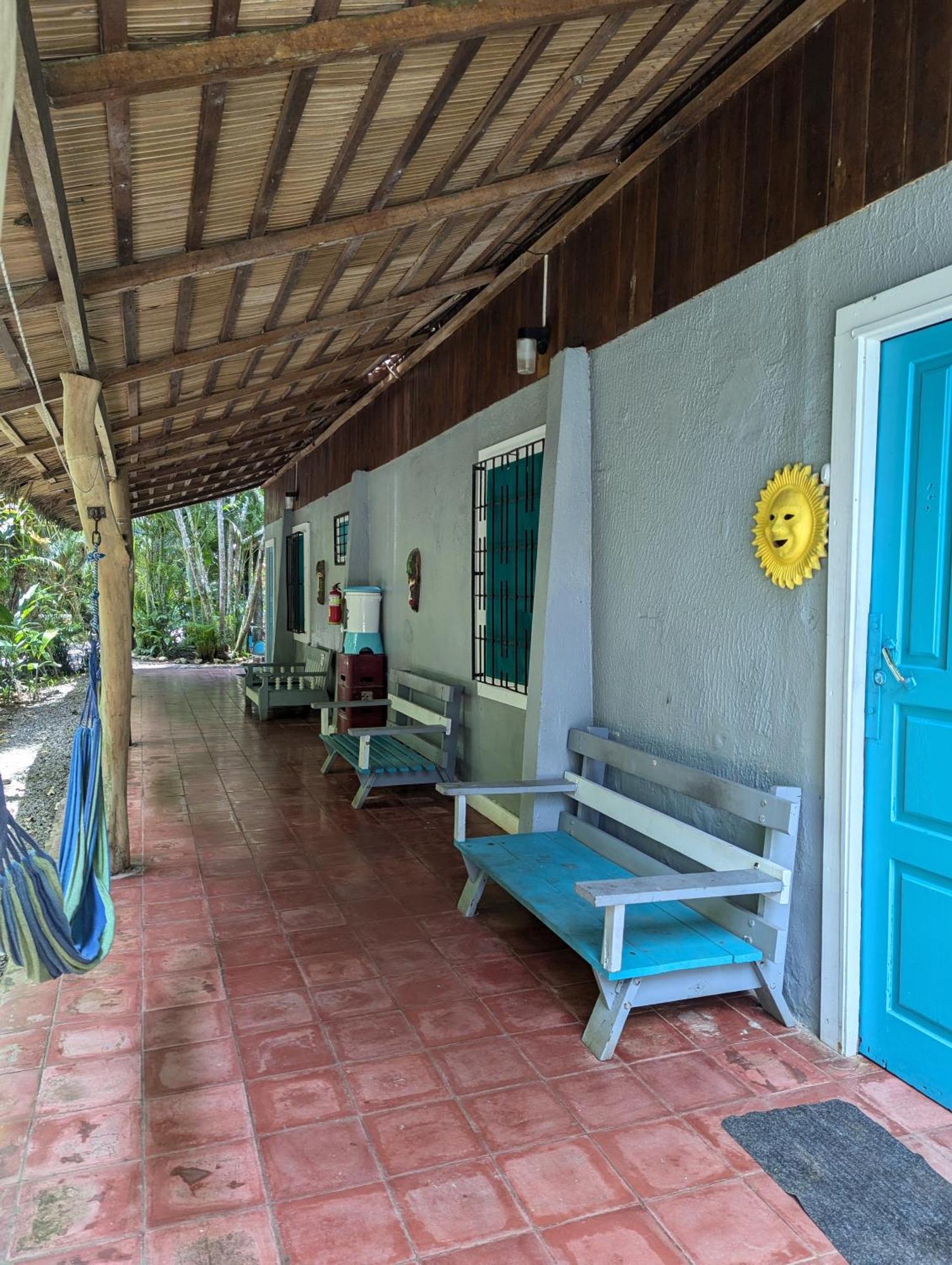 Tasty Dayz Hostel Puerto Viejo de Talamanca Екстер'єр фото
