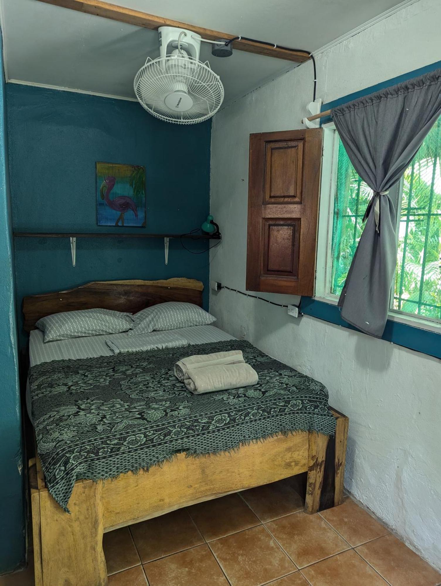 Tasty Dayz Hostel Puerto Viejo de Talamanca Екстер'єр фото