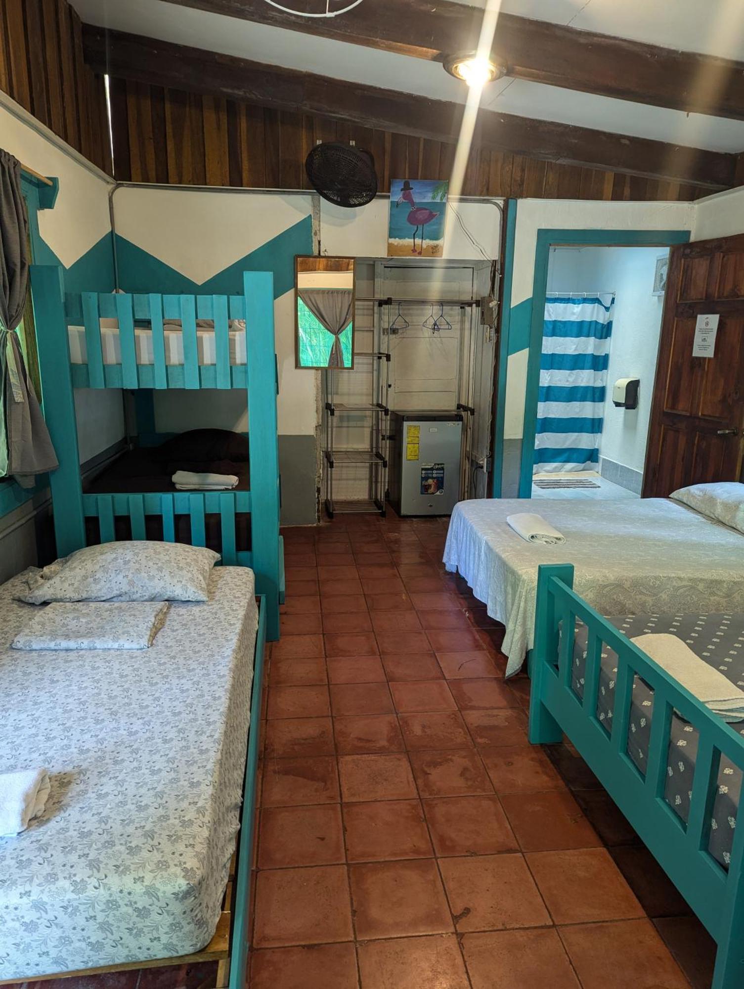 Tasty Dayz Hostel Puerto Viejo de Talamanca Екстер'єр фото